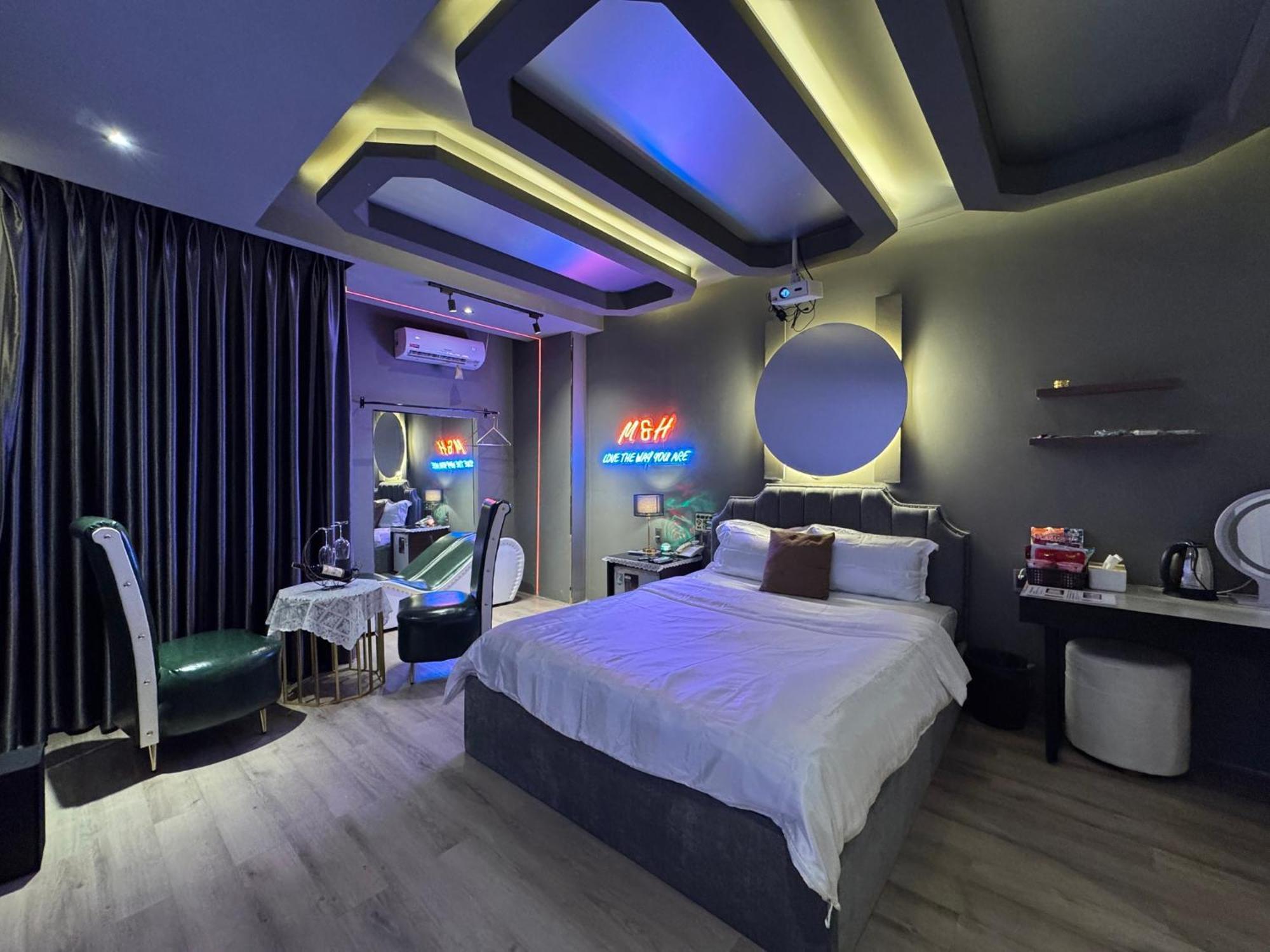M&H Cinema Hotel Ho Si Minh-város Kültér fotó